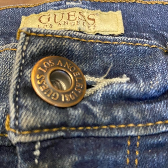 Guess Men’s 32x32 Straight Leg Distressed Blue Denim Jeans - Picture 4 of 8